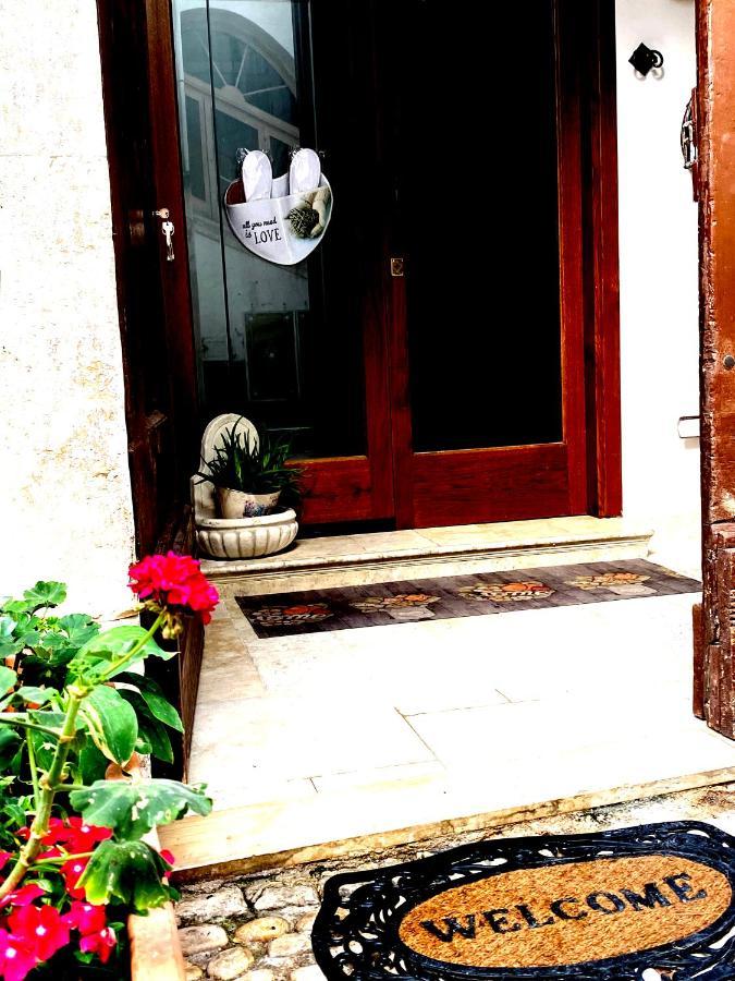 Appartement L'Antico Pozzo à Sulmona Extérieur photo